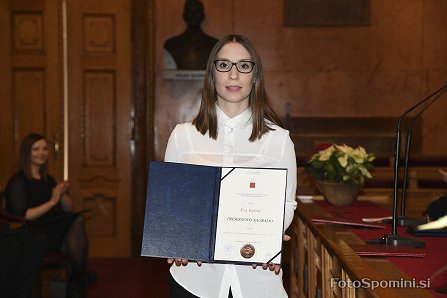 Eva Kočar, prejemnik Prešernove nagrade fakultete za leto 2019